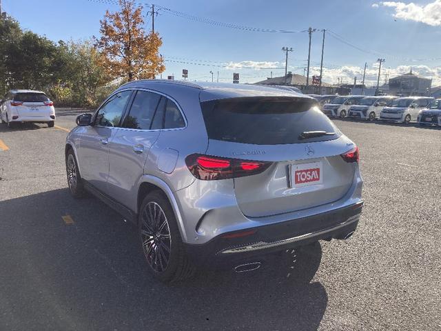 GLAクラス GLA200d 4マチック AMGラインパッケージ 4WD 当社直接買取車 10.25インチコックピットディスプレイ ワンオーナー 純正HDDナビ 全方位カメラ レザーシート パワーバックドア LEDライト ターボ クリーンディーゼル(20枚目)