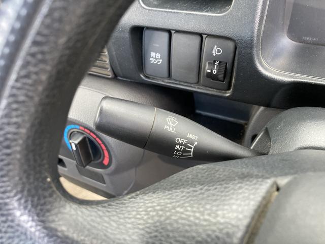 アクティトラック SDX 4WD/ラジオ/荷台ランプ/HRレベライザー/5速マニュアル/ワンオーナー記録簿Fエアバック/シガーソケット/1スピーカー/下廻り防錆施/ウレタンステアリング/パワ-ステアリング(12枚目)