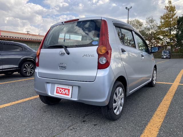 ミラ Ｘスペシャル　４ＷＤ　マニュアル５速　純正ＣＤ　　ラジオ　キーレス　ＡＢＳ　ヘッドライトレベライザ（4枚目）