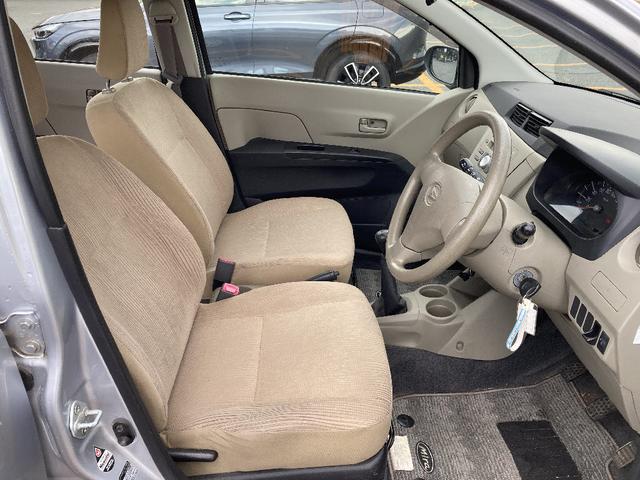 ミラ Ｘスペシャル　４ＷＤ　マニュアル５速　純正ＣＤ　　ラジオ　キーレス　ＡＢＳ　ヘッドライトレベライザ（10枚目）