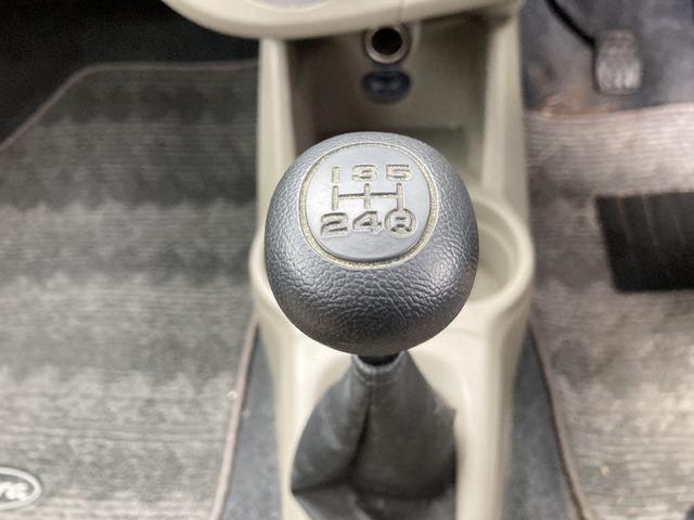 ミラ Ｘスペシャル　４ＷＤ　マニュアル５速　純正ＣＤ　　ラジオ　キーレス　ＡＢＳ　ヘッドライトレベライザ（11枚目）