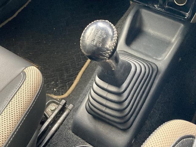 ジムニー ランドベンチャー 4WD ターボ 5速マニュアル ストラーダSDナビフルセグDVD再生B-T接続 モンスタースポーツマフラー 社外サス HIDライト 純正アルミ シートヒーター(8枚目)