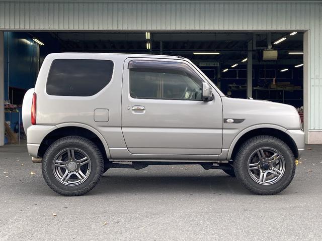 ジムニー ランドベンチャー 4WD ターボ 5速マニュアル ストラーダSDナビフルセグDVD再生B-T接続 モンスタースポーツマフラー 社外サス HIDライト 純正アルミ シートヒーター(28枚目)