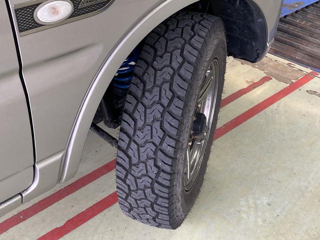 ジムニー ランドベンチャー 4WD ターボ 5速マニュアル ストラーダSDナビフルセグDVD再生B-T接続 モンスタースポーツマフラー 社外サス HIDライト 純正アルミ シートヒーター(31枚目)