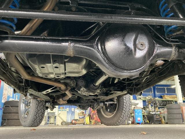 ジムニー ランドベンチャー 4WD ターボ 5速マニュアル ストラーダSDナビフルセグDVD再生B-T接続 モンスタースポーツマフラー 社外サス HIDライト 純正アルミ シートヒーター(33枚目)