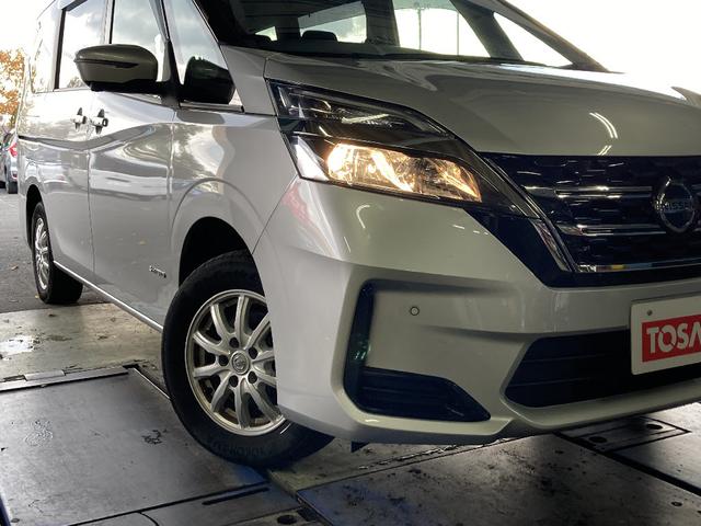 セレナ 　４ＷＤ　Ｂ　クルーズコントロール　純正アルミ　リアオートエアコン　リアオートエアコン　３列目ヒーターダクト　４ＳＰＫ　標識探知機能　踏み間違い防止　車線逸脱警報　エマージェンシーブレーキ（9枚目）