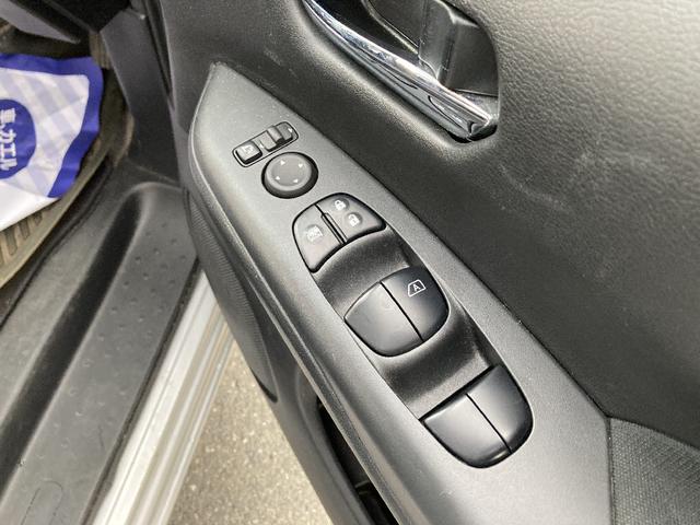 セレナ 　４ＷＤ　Ｂ　クルーズコントロール　純正アルミ　リアオートエアコン　リアオートエアコン　３列目ヒーターダクト　４ＳＰＫ　標識探知機能　踏み間違い防止　車線逸脱警報　エマージェンシーブレーキ（26枚目）