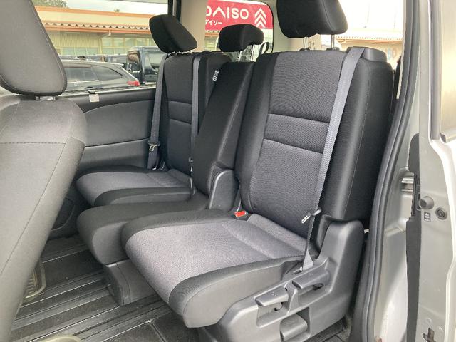 セレナ 　４ＷＤ　Ｂ　クルーズコントロール　純正アルミ　リアオートエアコン　リアオートエアコン　３列目ヒーターダクト　４ＳＰＫ　標識探知機能　踏み間違い防止　車線逸脱警報　エマージェンシーブレーキ（29枚目）