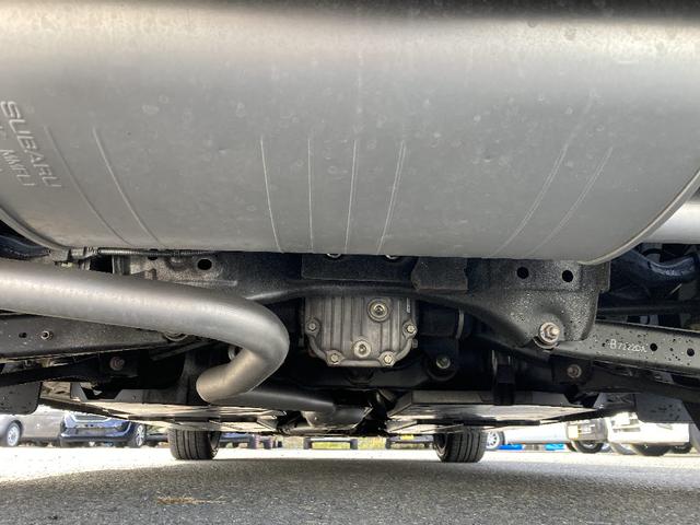 インプレッサスポーツ ２．０ｉ－Ｓアイサイト　４ＷＤ　ストラーダＳＤナビフルセグＤＶＤ再生Ｂ－Ｔ接続　ＬＥＤオートライトフォグ／サイドエアバック／純正アルミ　アドバンスドセーフティパッケージ／ＡＡＣ　ＥＴＣ／Ｐシート／革巻きステアリング／ＶＳＡ（16枚目）