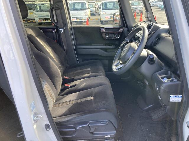 N-BOXカスタム G・Lホンダセンシング 純正フルセグSDナビ CD/DVD/BT可能 Bカメラ スマートキー/プッシュスタート Aストップ ホンダセンシング 片側パワースライド ETC 横滑り防止 LEDオートライト フロントフォグ(7枚目)