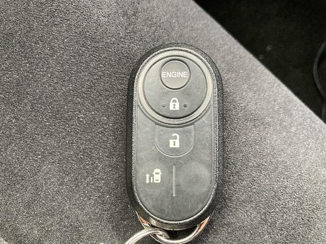 N-BOXカスタム G・Lホンダセンシング 純正フルセグSDナビ CD/DVD/BT可能 Bカメラ スマートキー/プッシュスタート Aストップ ホンダセンシング 片側パワースライド ETC 横滑り防止 LEDオートライト フロントフォグ(13枚目)