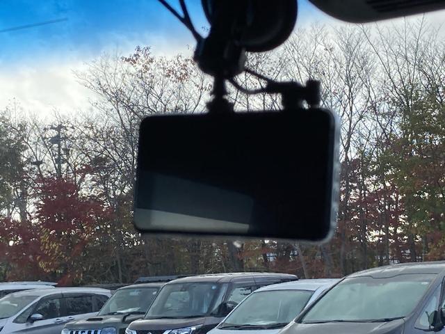 N-BOXカスタム G・Lホンダセンシング 純正フルセグSDナビ CD/DVD/BT可能 Bカメラ スマートキー/プッシュスタート Aストップ ホンダセンシング 片側パワースライド ETC 横滑り防止 LEDオートライト フロントフォグ(16枚目)