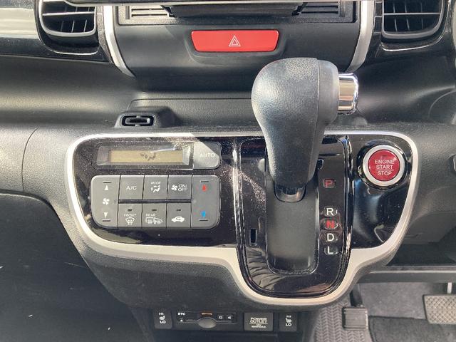 Ｎ－ＢＯＸカスタム Ｇ　ＳＳパッケージ　４ＷＤ　パナソニック製９インチフルセグＳＤナビ　Ｂカメラ　スマートキープッシュスタート　ステアリングスイッチ　片側パワースライド　ＨＩＤオートライト　Ｆフォグ　横滑り防止　社外ミラー型ドラレコ　ＥＴＣ（6枚目）