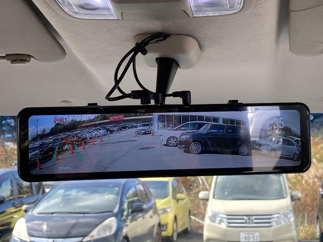 Ｎ－ＢＯＸカスタム Ｇ　ＳＳパッケージ　４ＷＤ　パナソニック製９インチフルセグＳＤナビ　Ｂカメラ　スマートキープッシュスタート　ステアリングスイッチ　片側パワースライド　ＨＩＤオートライト　Ｆフォグ　横滑り防止　社外ミラー型ドラレコ　ＥＴＣ（13枚目）