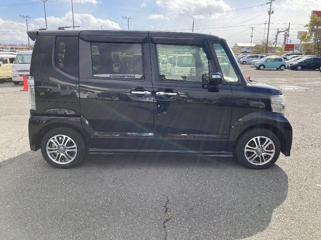 Ｎ－ＢＯＸカスタム Ｇ　ＳＳパッケージ　４ＷＤ　パナソニック製９インチフルセグＳＤナビ　Ｂカメラ　スマートキープッシュスタート　ステアリングスイッチ　片側パワースライド　ＨＩＤオートライト　Ｆフォグ　横滑り防止　社外ミラー型ドラレコ　ＥＴＣ（17枚目）