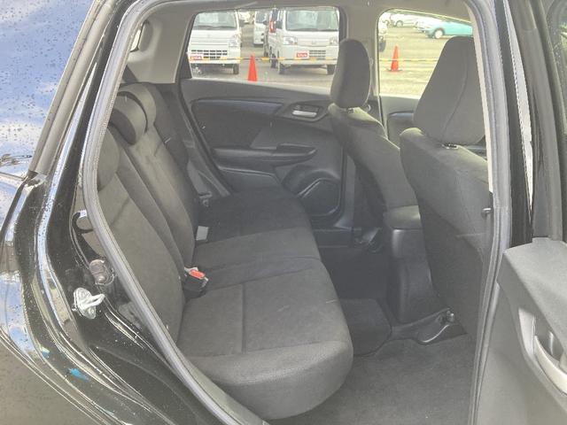 シャトル Ｇ　ギャザーズ９インチフルセグナビ　ＤＶＤ／Ｂ－Ｔ　Ｂカメラ　スマートキー／プッシュスタート　Ａストップ　アイドリングストップ　横滑り防止　ＥＴＣ　ＬＥＤオートライト　フロントフォグ　社外１５インチＡ（8枚目）