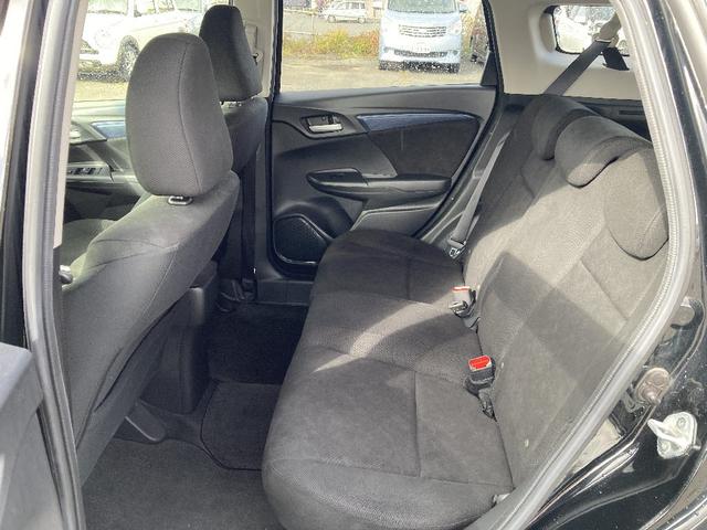 シャトル Ｇ　ギャザーズ９インチフルセグナビ　ＤＶＤ／Ｂ－Ｔ　Ｂカメラ　スマートキー／プッシュスタート　Ａストップ　アイドリングストップ　横滑り防止　ＥＴＣ　ＬＥＤオートライト　フロントフォグ　社外１５インチＡ（10枚目）