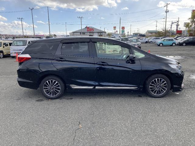 シャトル Ｇ　ギャザーズ９インチフルセグナビ　ＤＶＤ／Ｂ－Ｔ　Ｂカメラ　スマートキー／プッシュスタート　Ａストップ　アイドリングストップ　横滑り防止　ＥＴＣ　ＬＥＤオートライト　フロントフォグ　社外１５インチＡ（17枚目）