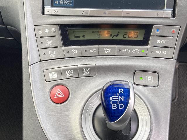 プリウス Gツーリングセレクション LEDヘッドライト 純正17インチアルミホイール パワーシート コーナーセンサー クルーズコントロール バックモニター ドライブレコーダー ETC ステアリングリモコン(6枚目)