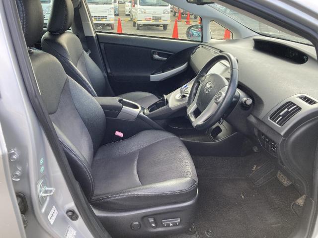 プリウス Gツーリングセレクション LEDヘッドライト 純正17インチアルミホイール パワーシート コーナーセンサー クルーズコントロール バックモニター ドライブレコーダー ETC ステアリングリモコン(7枚目)