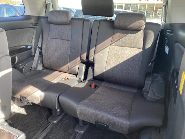 ヴェルファイアハイブリッド ＺＲ　４ＷＤ　社外ＳＤナビ　フルセグ　純正エアロ　純正１６インチアルミ　両側電動スライドドア　ＥＴＣ　クルーズコントロール　バックカメラ　ＡＦＳ　ウッドコンビステア　ＨＩＤヘッドライト（16枚目）