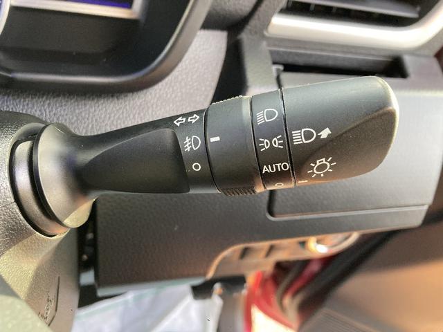 ルーミー カスタムＧ　Ｓ　パナソニック製フルセグＳＤナビ　ＢＴ／ＤＶＤ可　Ｂカメラ　スマートキー／プッシュＳ　革巻きステア　スマートアシスト　両側パワースライド　ＬＥＤライト　オートライト　フロントフォグ　寒冷地仕様（12枚目）