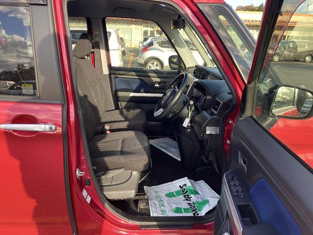 ルーミー カスタムＧ　Ｓ　パナソニック製フルセグＳＤナビ　ＢＴ／ＤＶＤ可　Ｂカメラ　スマートキー／プッシュＳ　革巻きステア　スマートアシスト　両側パワースライド　ＬＥＤライト　オートライト　フロントフォグ　寒冷地仕様（13枚目）