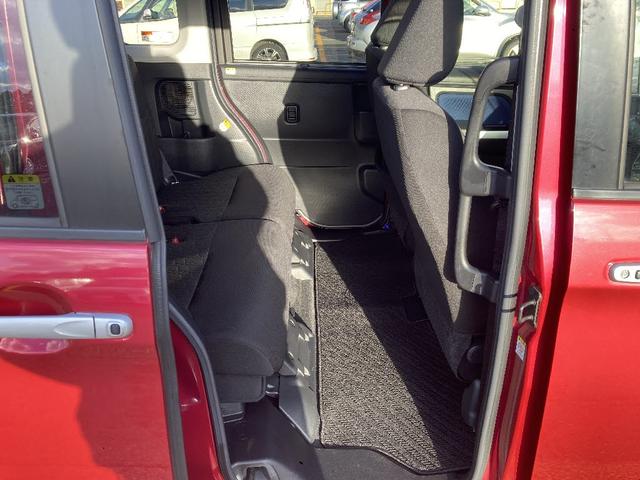 ルーミー カスタムＧ　Ｓ　パナソニック製フルセグＳＤナビ　ＢＴ／ＤＶＤ可　Ｂカメラ　スマートキー／プッシュＳ　革巻きステア　スマートアシスト　両側パワースライド　ＬＥＤライト　オートライト　フロントフォグ　寒冷地仕様（14枚目）