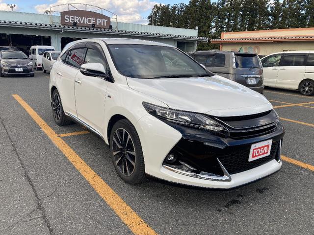 ハリアー エレガンス　Ｇ’ｓ　４ＷＤ　純正９インチＳＤナビ　ムーンルーフ　寒冷地仕様　フルセグ　ＤＶＤ再生　ＬＥＤライト　専用１９インチアルミ　スマートキー　バックカメラ　専用エアロ　ワンオーナー（19枚目）