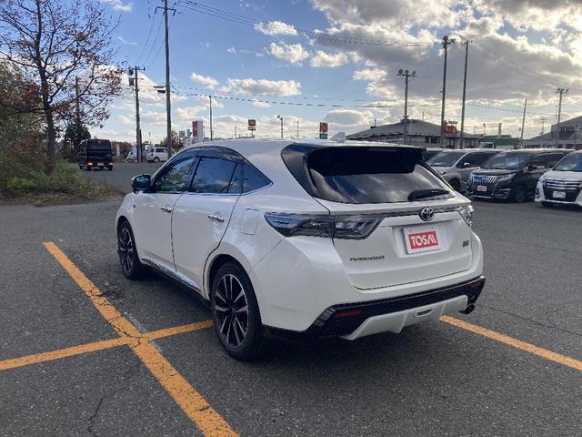 ハリアー エレガンス　Ｇ’ｓ　４ＷＤ　純正９インチＳＤナビ　ムーンルーフ　寒冷地仕様　フルセグ　ＤＶＤ再生　ＬＥＤライト　専用１９インチアルミ　スマートキー　バックカメラ　専用エアロ　ワンオーナー（20枚目）