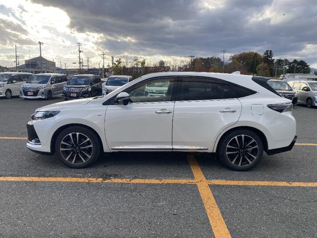 ハリアー エレガンス　Ｇ’ｓ　４ＷＤ　純正９インチＳＤナビ　ムーンルーフ　寒冷地仕様　フルセグ　ＤＶＤ再生　ＬＥＤライト　専用１９インチアルミ　スマートキー　バックカメラ　専用エアロ　ワンオーナー（22枚目）