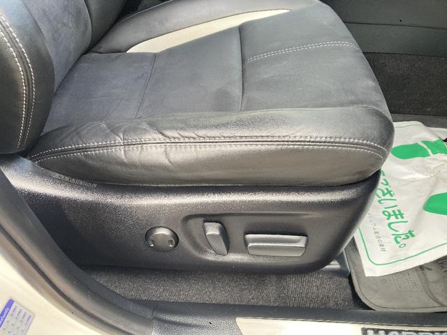 ハリアー エレガンス　Ｇ’ｓ　４ＷＤ　純正９インチＳＤナビ　ムーンルーフ　寒冷地仕様　フルセグ　ＤＶＤ再生　ＬＥＤライト　専用１９インチアルミ　スマートキー　バックカメラ　専用エアロ　ワンオーナー（23枚目）