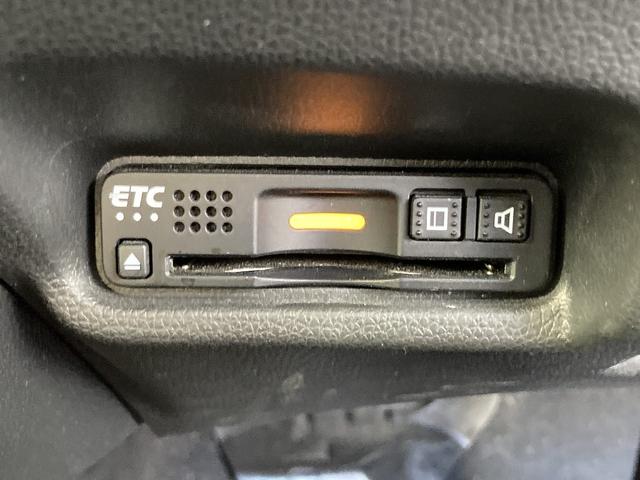 フィット 13G・F 4WD 純正SDナビ フルセグ バックカメラ DVD再生 横滑り防止 社外15インチアルミ スマートキー ETC オートリトラミラー ステアリングリモコン(11枚目)