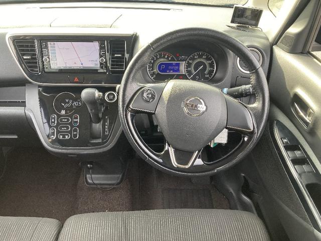 ボディーの状態や室内の状況、付いているか気になる装備品などがございましたなら、お気軽にお問い合わせ下さい。店舗スタッフが現車を確認したうえで、正確にお伝え致します。