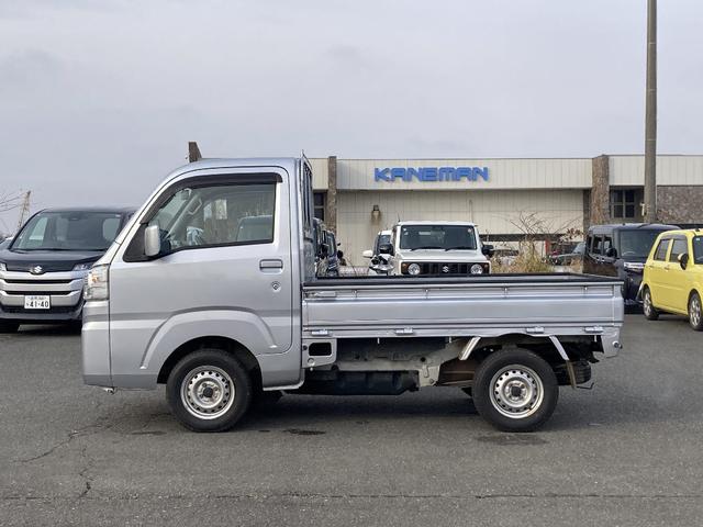 ハイゼットトラック スタンダード　農用スペシャル　４ＷＤ　スタンダード農用スペシャル　１オーナー車　スーパーデフロック　リア４枚リーフスプリング　エアコン　スピーカー内蔵ＡＭ／ＦＭラジオ　１オーナー　大型荷台作業灯　エアバッグ　選べるカラーパック（6枚目）