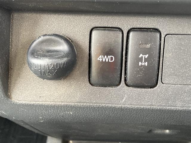 ハイゼットトラック スタンダード　農用スペシャル　４ＷＤ　スタンダード農用スペシャル　１オーナー車　スーパーデフロック　リア４枚リーフスプリング　エアコン　スピーカー内蔵ＡＭ／ＦＭラジオ　１オーナー　大型荷台作業灯　エアバッグ　選べるカラーパック（17枚目）