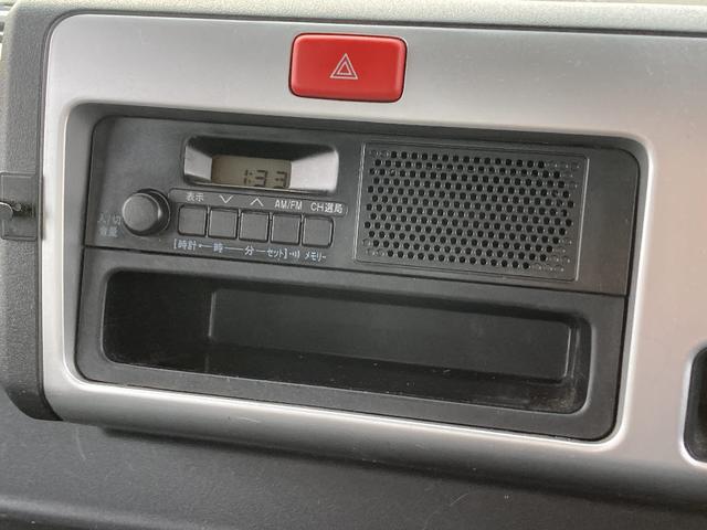 ハイゼットトラック スタンダード　農用スペシャル　４ＷＤ　スタンダード農用スペシャル　１オーナー車　スーパーデフロック　リア４枚リーフスプリング　エアコン　スピーカー内蔵ＡＭ／ＦＭラジオ　１オーナー　大型荷台作業灯　エアバッグ　選べるカラーパック（19枚目）