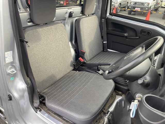 ハイゼットトラック スタンダード　農用スペシャル　４ＷＤ　スタンダード農用スペシャル　１オーナー車　スーパーデフロック　リア４枚リーフスプリング　エアコン　スピーカー内蔵ＡＭ／ＦＭラジオ　１オーナー　大型荷台作業灯　エアバッグ　選べるカラーパック（21枚目）