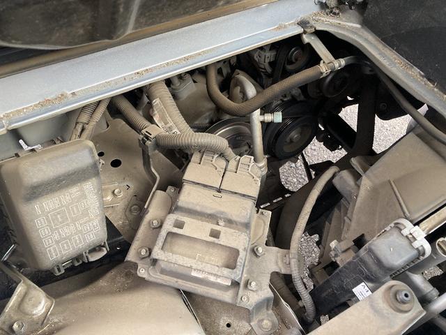 ハイゼットトラック スタンダード　農用スペシャル　４ＷＤ　スタンダード農用スペシャル　１オーナー車　スーパーデフロック　リア４枚リーフスプリング　エアコン　スピーカー内蔵ＡＭ／ＦＭラジオ　１オーナー　大型荷台作業灯　エアバッグ　選べるカラーパック（25枚目）