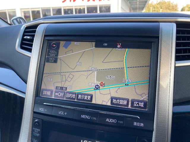 アルファード ２４０Ｓ　タイプゴールドＩＩ　４ＷＤ　ハーフレザーシート　ルーフイルミネーション　ナノイー　３６０度ドラレコ　ＥＴＣ　クルーズコントロール　純正９インチＳＤナビ　ＤＴＶ／ＣＤ／ＳＤ／ＢＴ可　両側スライドドア　ウッド調ステアリング（4枚目）