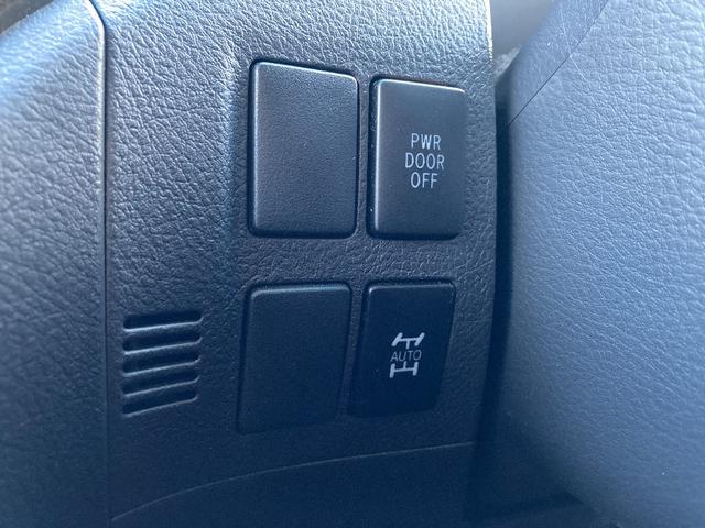 アルファード ２４０Ｓ　タイプゴールドＩＩ　４ＷＤ　ハーフレザーシート　ルーフイルミネーション　ナノイー　３６０度ドラレコ　ＥＴＣ　クルーズコントロール　純正９インチＳＤナビ　ＤＴＶ／ＣＤ／ＳＤ／ＢＴ可　両側スライドドア　ウッド調ステアリング（10枚目）