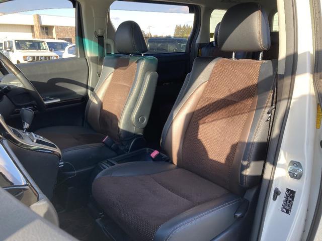 アルファード ２４０Ｓ　タイプゴールドＩＩ　４ＷＤ　ハーフレザーシート　ルーフイルミネーション　ナノイー　３６０度ドラレコ　ＥＴＣ　クルーズコントロール　純正９インチＳＤナビ　ＤＴＶ／ＣＤ／ＳＤ／ＢＴ可　両側スライドドア　ウッド調ステアリング（23枚目）