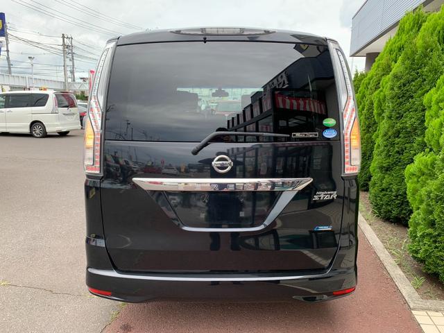 セレナ ハイウェイスター　４ＷＤ　衝突被害軽減装置　純正ナビ　フルセグＴＶ　バックカメラ　Ｂｌｕｅｔｏｏｔｈオーディオ　ＥＴＣ　左側パワースライド　クルーズコントロール　レーンキープアシスト　アイドリングストップ（8枚目）