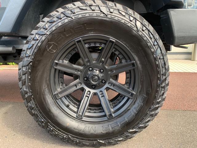 ジープ・ラングラーアンリミテッド スポーツ　４ＷＤ　４インチリフトアップキット　電動ウインチ　２０インチアルミ　直左カメラ　ＥＴＣ　ＬＥＤヘッド　Ｂフォグ　ルーフラック　ＧＩ★ＧＥＡＲ２０２４年ルックコンバージョングリル（31枚目）