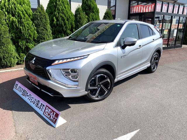 エクリプスクロスＰＨＥＶ Ｐ　４ＷＤ　衝突被害軽減装置　ナビ　フルセグＴＶ　全方位カメラ　Ｂｌｕｅｔｏｏｔｈオーディオ　ＥＴＣ２．０　前後ドラレコ　電動ホワイトレザーシート　クリアランスソナー　ＨＵＤ　ＢＳＭ（2枚目）