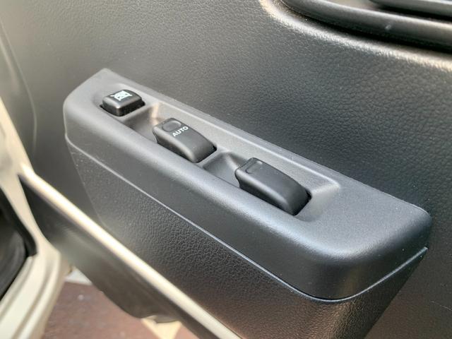 ハイゼットトラック ジャンボＳＡＩＩＩｔ　４ＷＤ　リフトアップ　１５インチアルミ＆ゴツゴツタイヤ　社外テールランプ　ナビ　フルセグＴＶ　Ｂｌｕｅｔｏｏｔｈオーディオ　シートカバー　ＬＥＤヘッド　ＬＥＤフォグ　Ｐセンサー　レーンキープアシスト（20枚目）