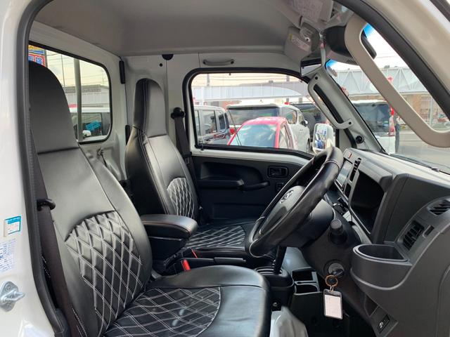 ハイゼットトラック ジャンボＳＡＩＩＩｔ　４ＷＤ　リフトアップ　１５インチアルミ＆ゴツゴツタイヤ　社外テールランプ　ナビ　フルセグＴＶ　Ｂｌｕｅｔｏｏｔｈオーディオ　シートカバー　ＬＥＤヘッド　ＬＥＤフォグ　Ｐセンサー　レーンキープアシスト（23枚目）