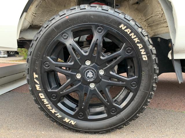 ハイゼットトラック ジャンボＳＡＩＩＩｔ　４ＷＤ　リフトアップ　１５インチアルミ＆ゴツゴツタイヤ　社外テールランプ　ナビ　フルセグＴＶ　Ｂｌｕｅｔｏｏｔｈオーディオ　シートカバー　ＬＥＤヘッド　ＬＥＤフォグ　Ｐセンサー　レーンキープアシスト（27枚目）