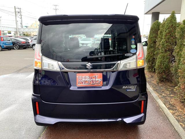 ソリオバンディット Ｆリミテッド　４ＷＤ　ハイブリッド　衝突被害軽減装置　エンジンスタータ－　ナビ　フルセグＴＶ　バックカメラ　Ｂｔオーディオ　両側パワースライドドア　ＬＥＤヘッド　フォグランプ　シートカバー　両席シートヒーター（8枚目）