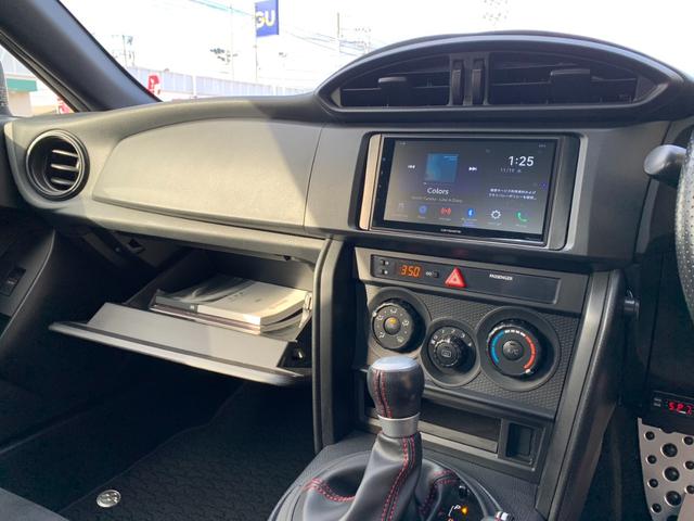 ８６ Ｇ　オートクルーズ機能付きＰＩＶＯＴスロコン　ＴＲＤストラットタワーバー　Ｂｌｕｅｔｏｏｔｈオーディオ付きディスプレイオーディオ　ＥＴＣ　純正１６インチアルミ　ドラレコ（10枚目）